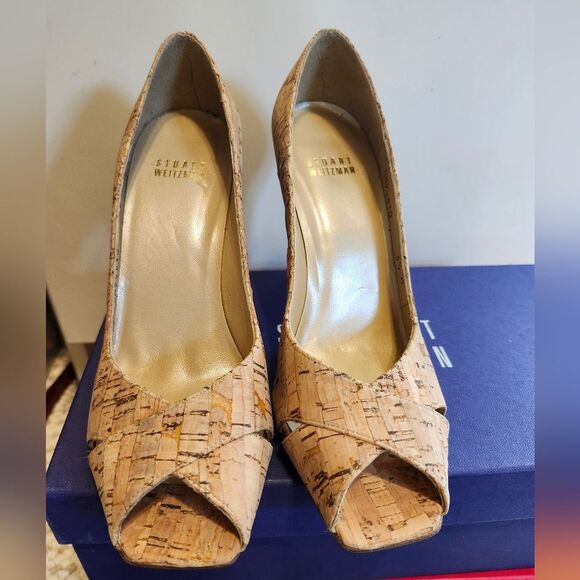 NIB Stuart Weitzman Cork Leather Peep Toe Curved Gold Heel Pumps sz.6.5 Ret $425 - Picture 5 of 14